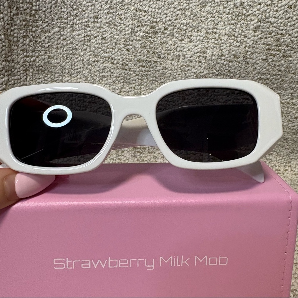 Strawberry Milk Mob “Georgia’s Frames” White Sunglasses - Picture 6 of 12